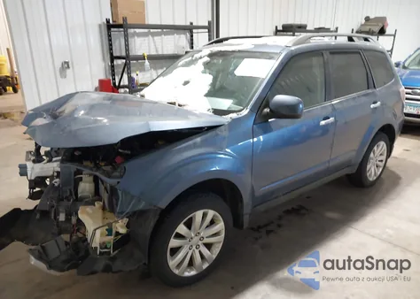 2011 Subaru Forester 2.5X Premium из США, поврежденный, VIN JF2SHBDCXBH766373